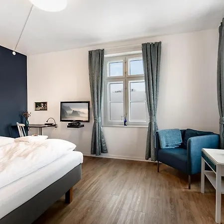 Arslev Nocleg ze śniadaniem 3*